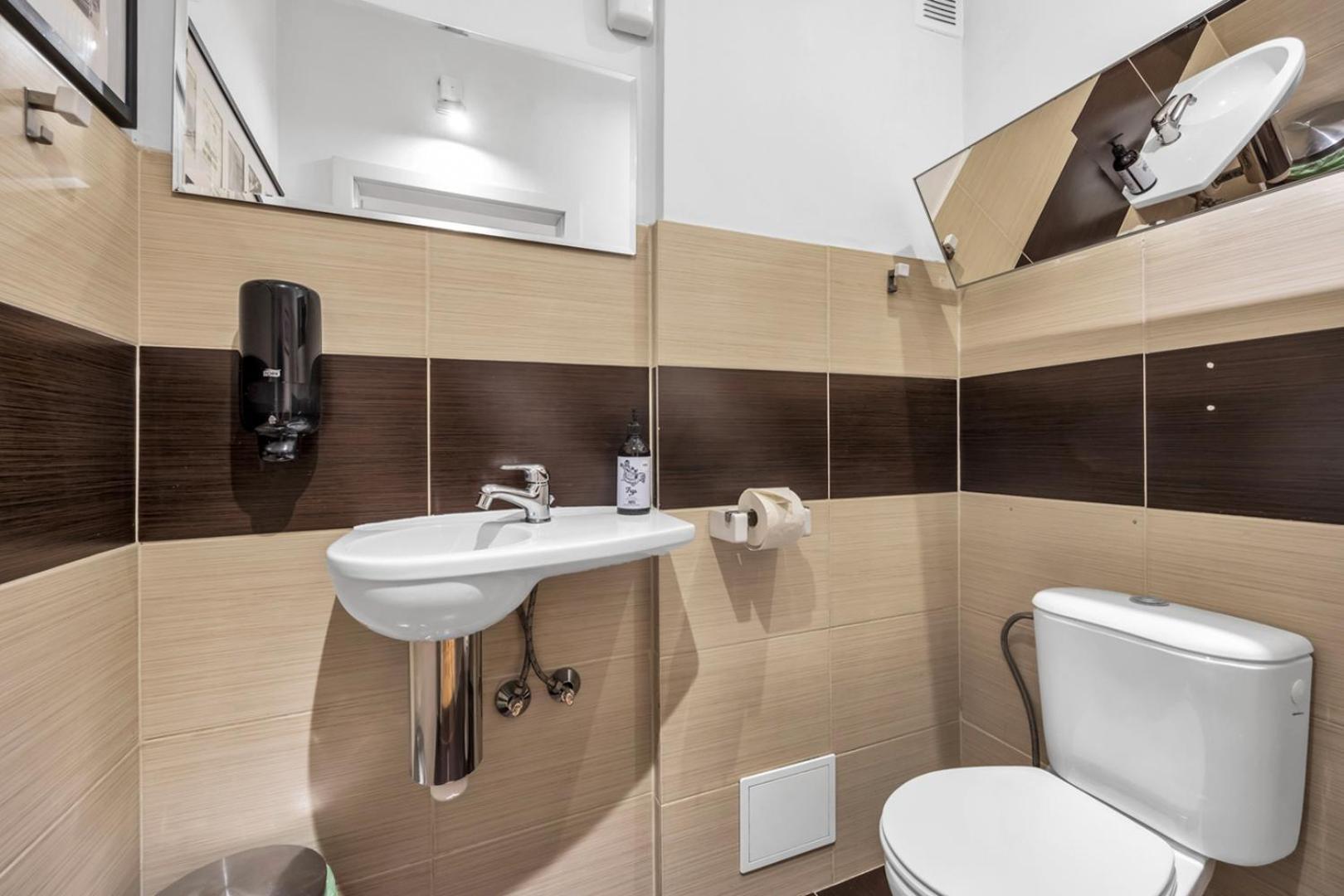 Metro Politechnika 3-Bedroom Apartment Varşovia Exterior foto